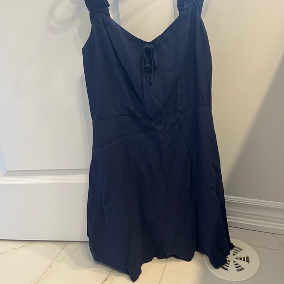 Aritzia Sunday Best Dress - Picture 1 of 3
